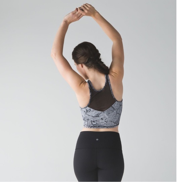 •LULULEMON/Get it Om Bra/8 - Picture 5 of 13